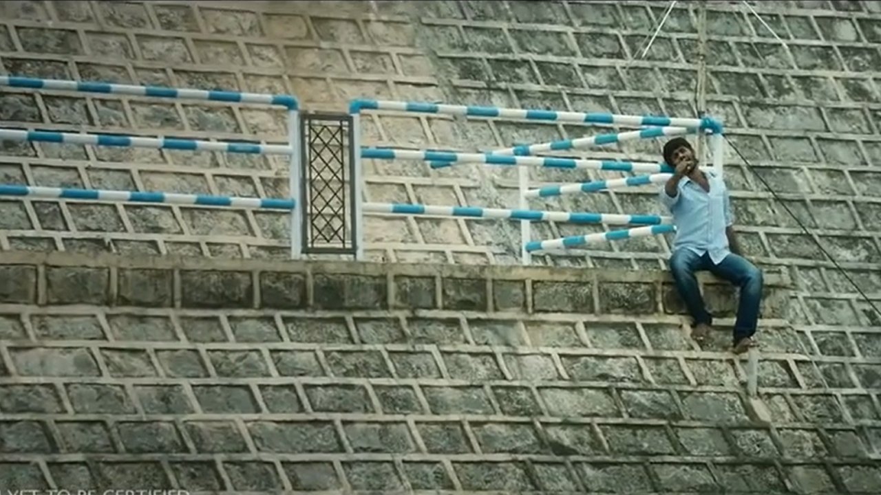 Madha Yaanai Koottam Movie Screenshot 1