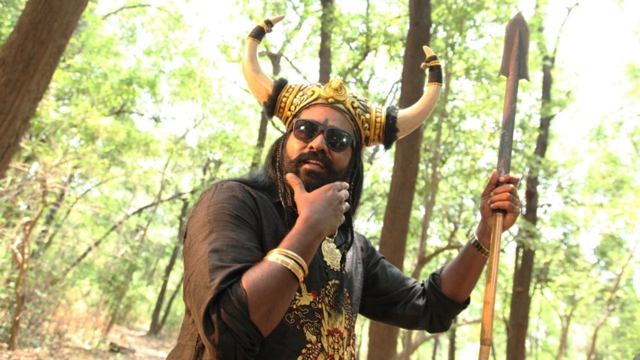 Oru Nalla Naal Paathu Solren Movie Screenshot 3