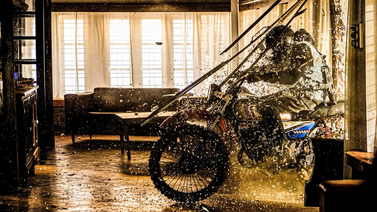 Rifle Club Movie Screenshot 2