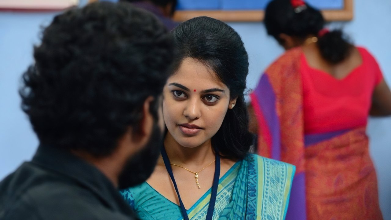Tamizhuku En Ondrai Azhuthavum Movie Screenshot 5