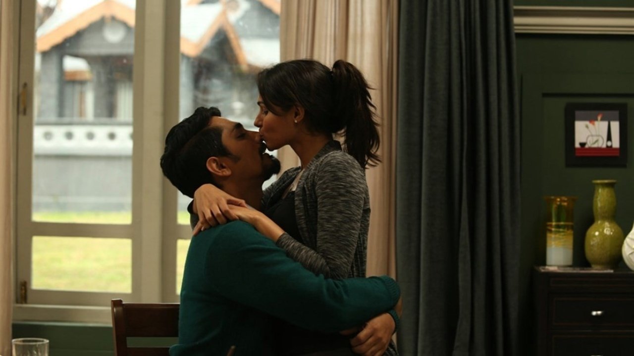 Aval Movie Screenshot 3