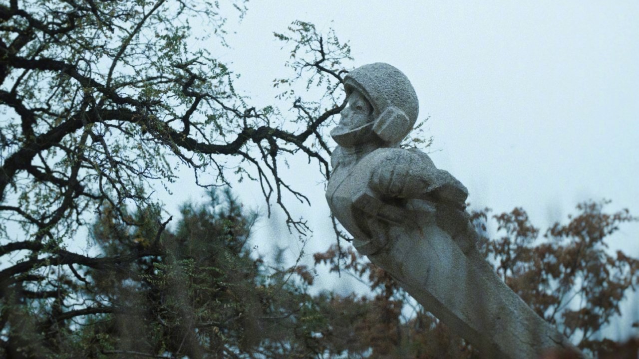 Caught by the Tides Movie Screenshot 1