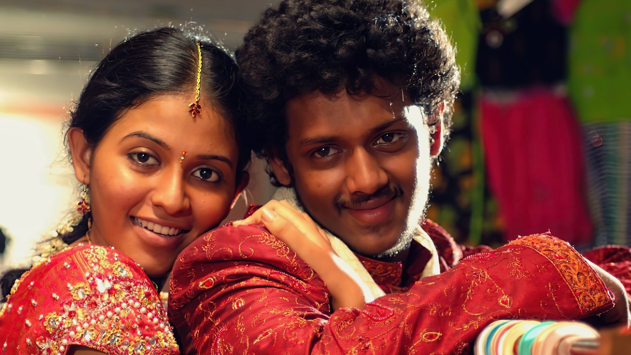 Angadi Theru Movie Screenshot 4