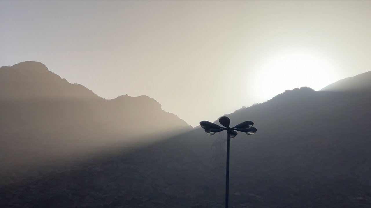 Between Movie Screenshot 1