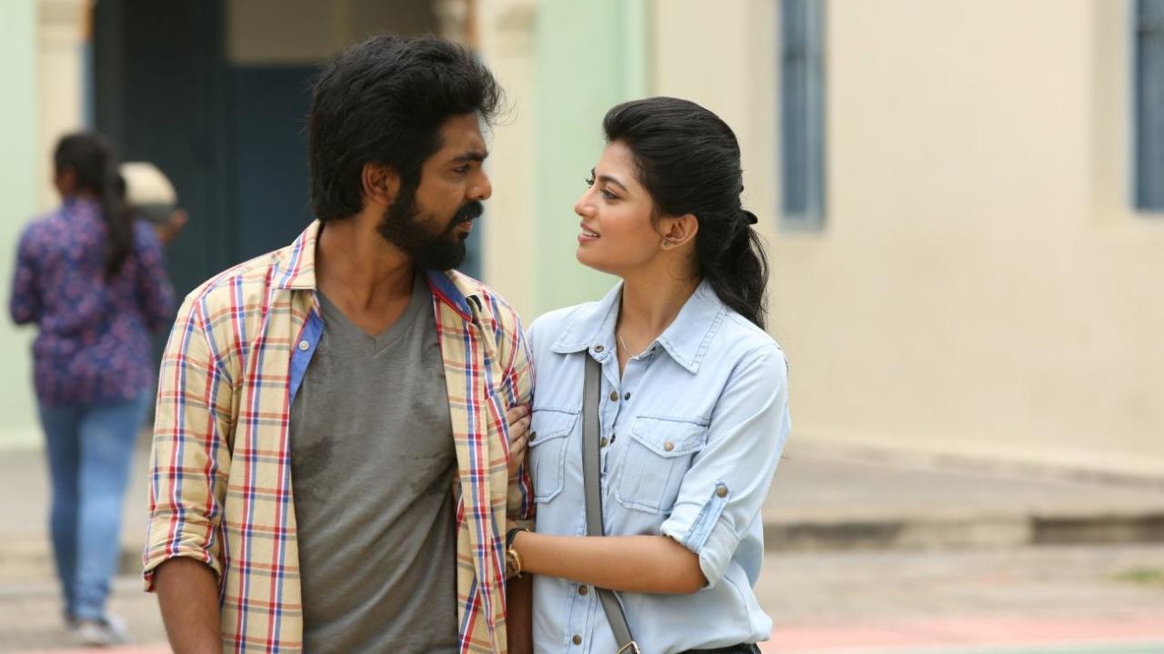 Kadavul Irukaan Kumaru Movie Screenshot 1